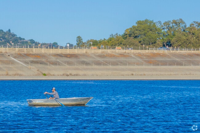 Central Orinda residents can unwind at the Lafayette Reservoir.