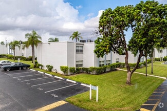 5671 Washington St, Hollywood, FL 33023
