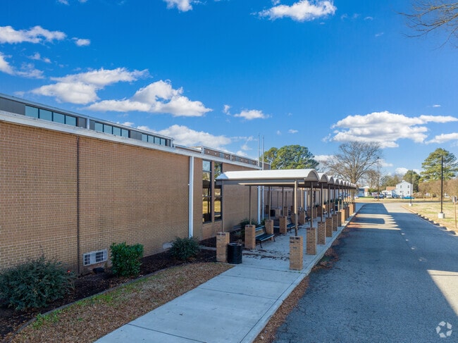 Lindsay Middle School