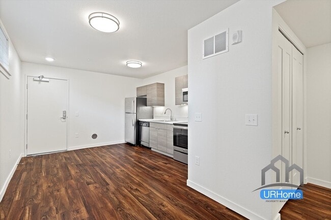 Modern 1- and 2-bedroom apartments await at Hollywood 12, right in the heart of Portland’s Hollyw..., Portland, OR 97213 - photo 7