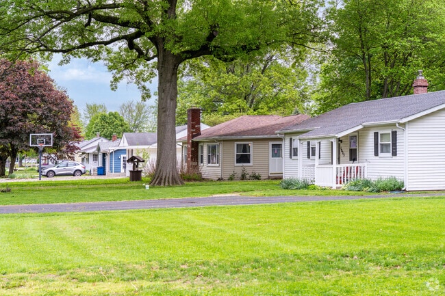 Edgebrook neighborhood homes date back to the 1950s in Terre Haute, IN.