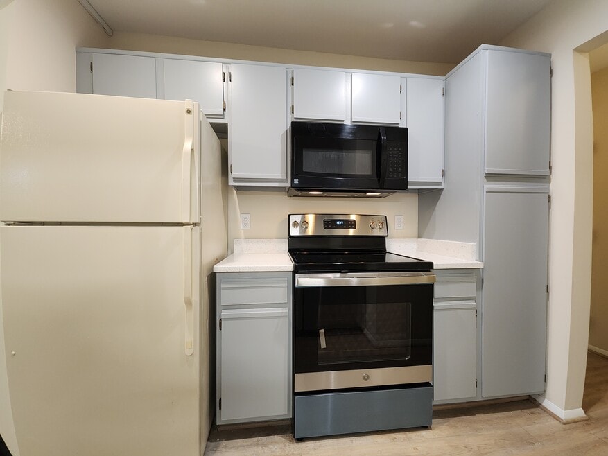 Kitchen with new range