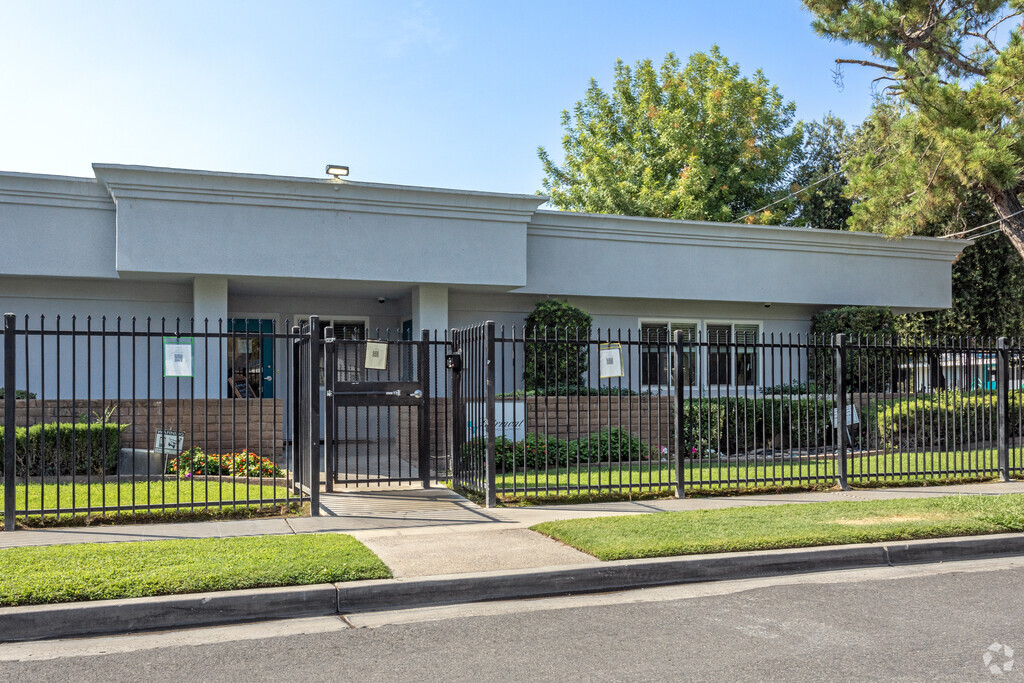 Fairmont Private School provides a private elementary school choice in Fresno.