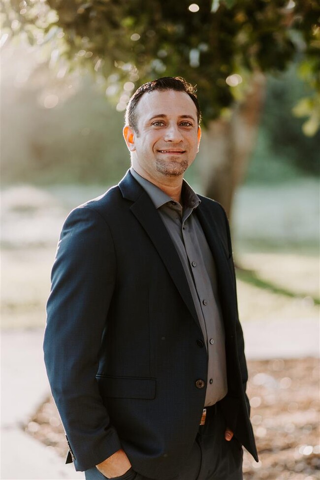 Agent Photo