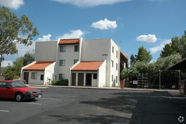 Commons At Monte Vista, Tucson, AZ 85716 - photo 2