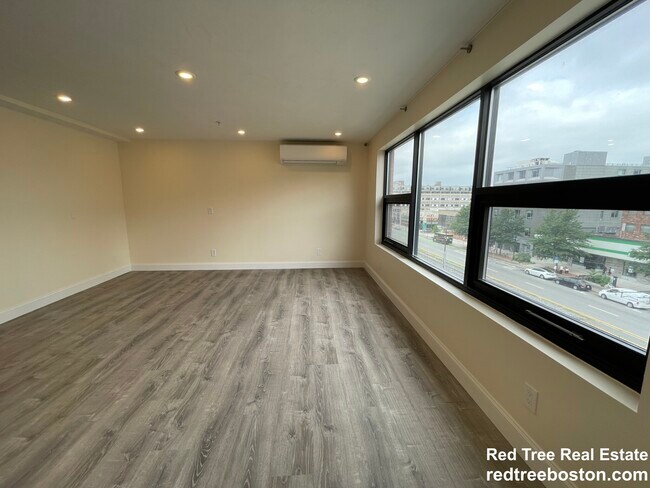 1022 Commonwealth Ave, Boston, MA 02215 - photo 4