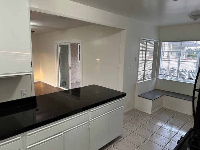 10830 Burnet Ave, Mission Hills, CA 91345 - photo 7