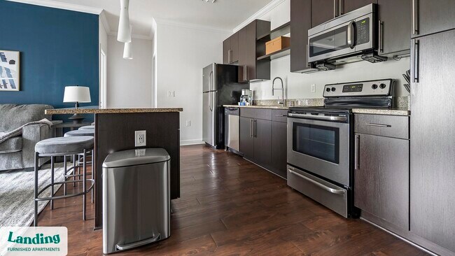 11010 Northlake Landing Dr unit 2-206, Charlotte, NC 28216 - photo 6