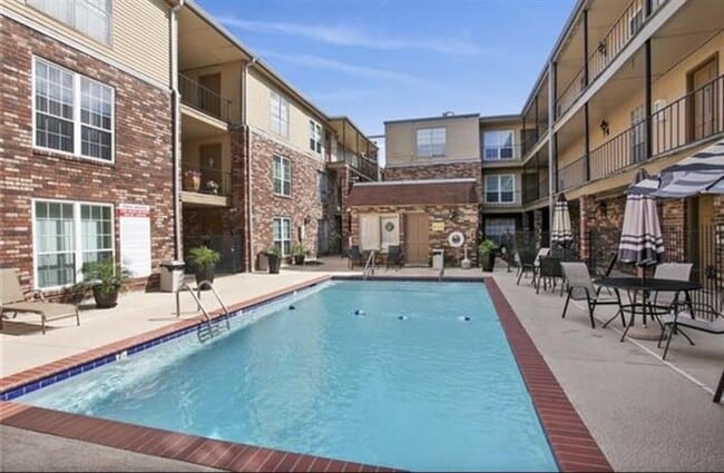 Yorkshire Court Condominums unit 211, Metairie, LA 70002 - photo 4