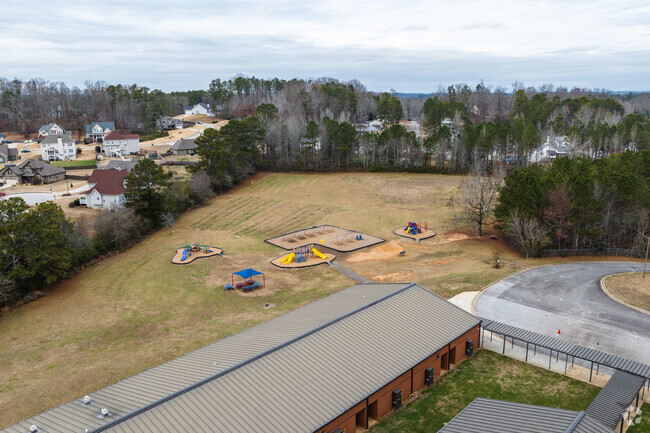 Allgood Elementary School's campus has ample outdoor recreational space.