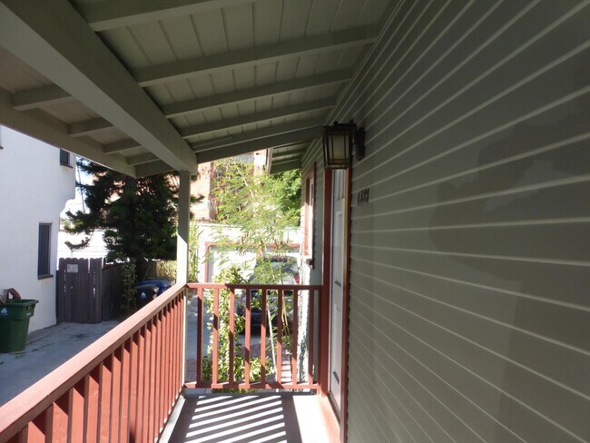 Fornt porch