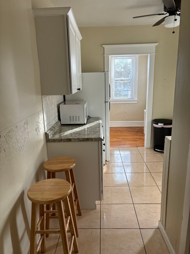 520 Cinnaminson Ave unit Apartment A, Palmyra, NJ 08065 - photo 6