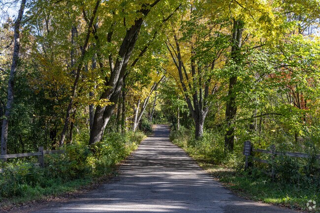 Many of homes in Sunfish Lake utilize shared, private driveways.