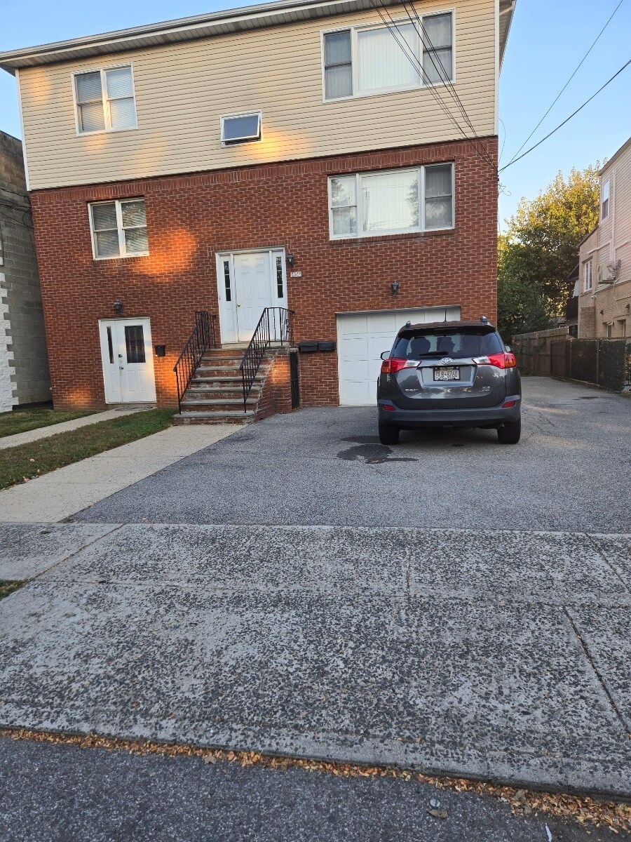 1456 Nepperhan Ave unit 2, Yonkers, NY 10703 - photo 1