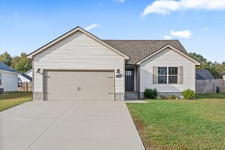 1498 Fredrick Dr, Clarksville, TN 37042