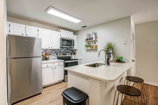 Parks at Hunters Creek, Orlando, FL 32837 - photo 2