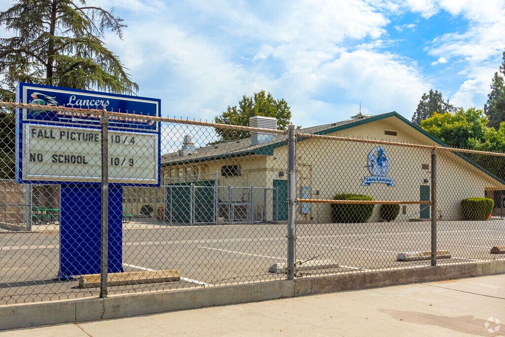 Lane Elementary School serves grades K-6 in Fresno.