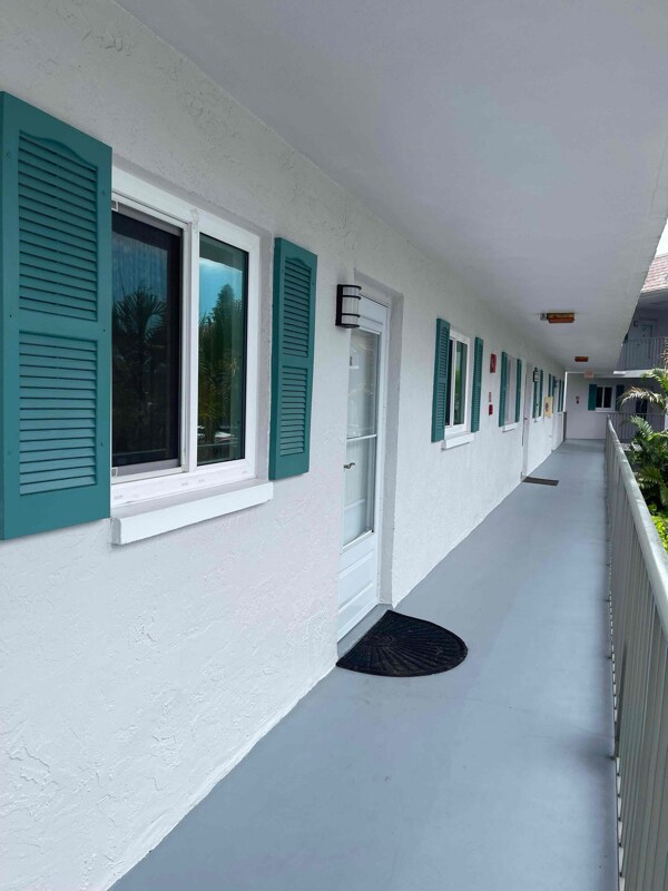 5651 Rattlesnake Hammock Rd, Naples, FL 34113 - photo 2