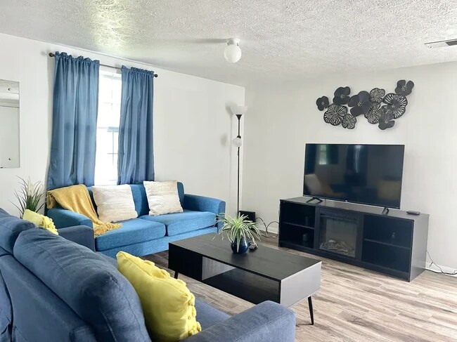 4946 Camden St unit Big Camden, Indianapolis, IN 46227 - photo 4