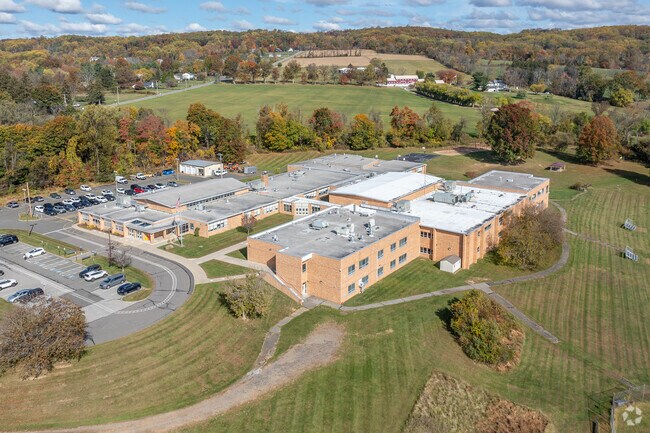 Round Valley School serves third through fifth grade and earns a B-plus rating from Niche.