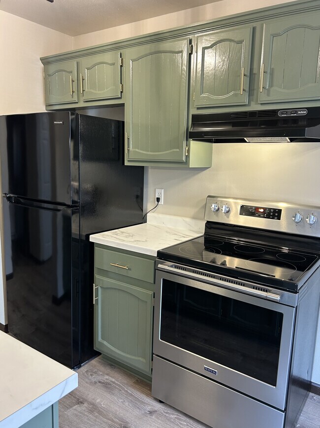 2125 Camelot Court, Appleton, WI 54915 - photo 3