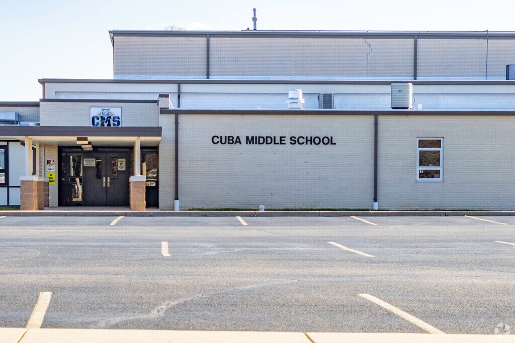 Cuba Middle School provides education in 
Crawford County.