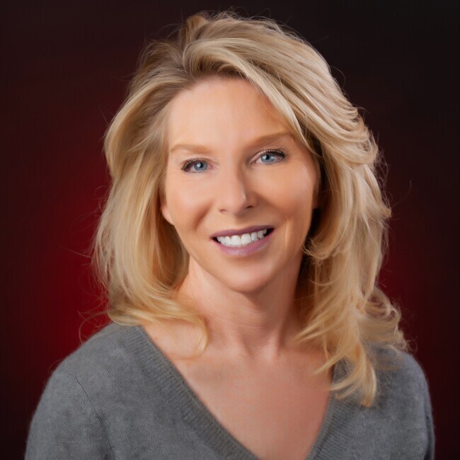 Julie Schrader Real Estate Agent in Huntsville, OH