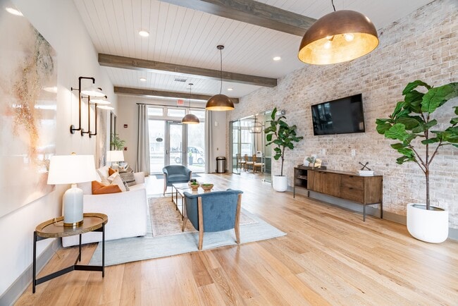 Clubhouse with Resident Lounge and Coffee Bar