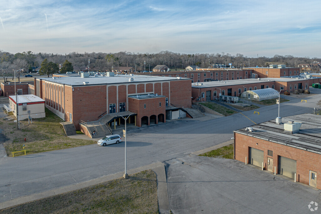 West Wilson Middle School has a student population of 1,162 as of 2023.