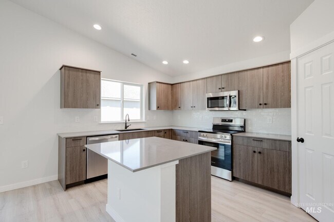 11072 Cart St, Caldwell, ID 83605 - photo 5