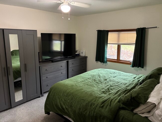 14 Winside Ln unit Apartment, Coram, NY 11727 - photo 4