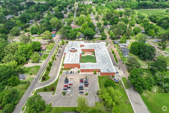 McNeal Elementary School is a part of the Canton County school district.