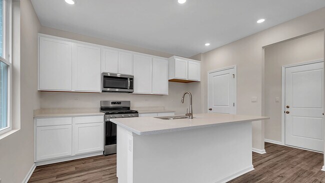 2463 Scribe St, Oswego, IL 60543 - photo 5