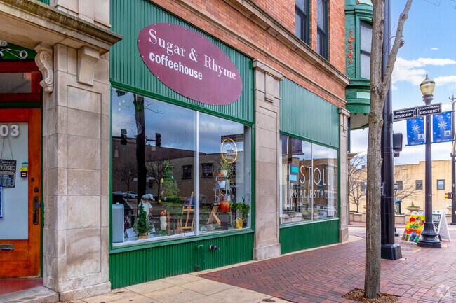 Sugar and Rhyme is a popular coffee shop near Gifford Park.