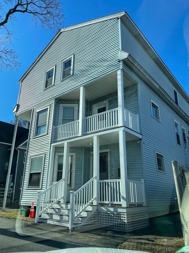 120 West St, Worcester, MA 01609