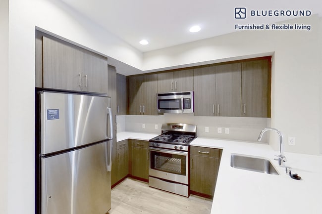 2777 Alton Pkwy unit FL2-ID9211A, Irvine, CA 92606 - photo 6