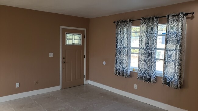 651 16th St NW, Largo, FL 33770 - photo 2