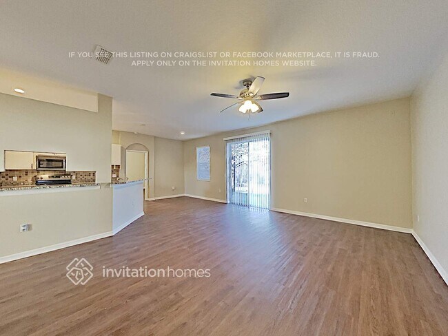 8415 Greystone Dr, Lakeland, FL 33810 - photo 3