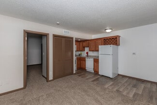 3505 N Main St, Davenport, IA 52806