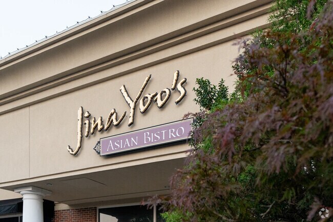Jina Yoo's Asian Bistro has been a popular dinner spot near Southwest Hills since 2008.