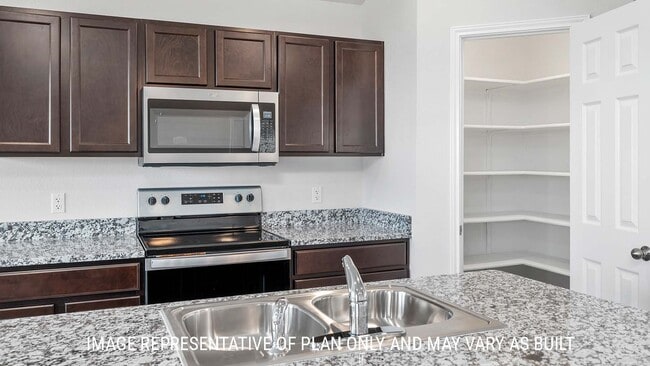 6915 Gilbert Dr, Killeen, TX 76549 - photo 4