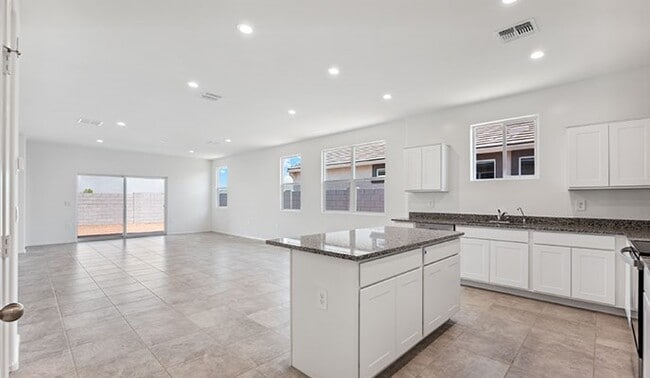 8501 W Gehrig Way, Florence, AZ 85132 - photo 2