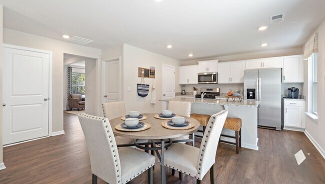 308 Valencia Cir unit 36209239, Wellford, SC 29385 - photo 6