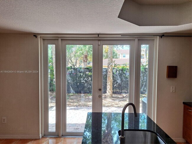 632 SW 107th Ave unit 606 2 STORIES CONDO, Pembroke Pines, FL 33025 - photo 4