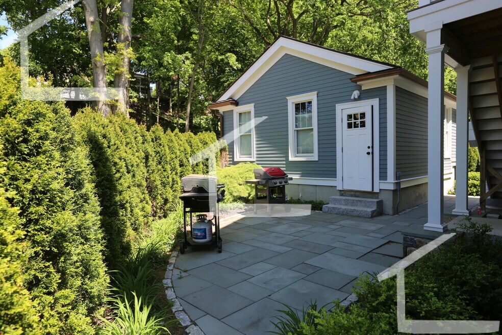 119 Westbourne Terrace unit 1, Brookline, MA 02446 - photo 1