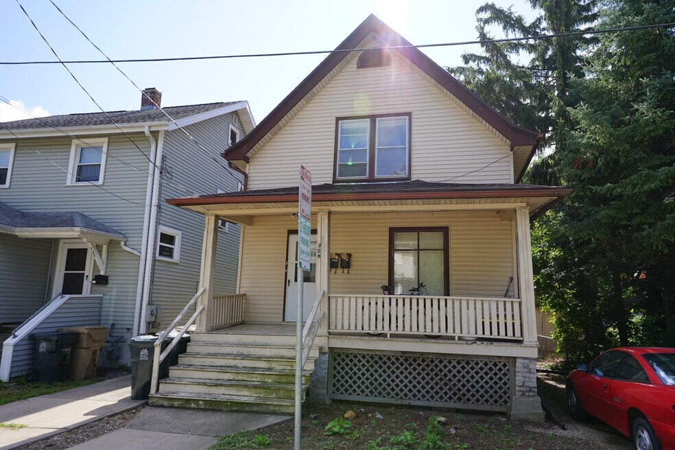 729 Clark Ct unit 2, Madison, WI 53715 - photo 1