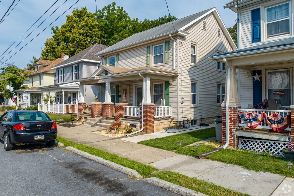 Neighborhood_Hummelstown_01_100623.mp4