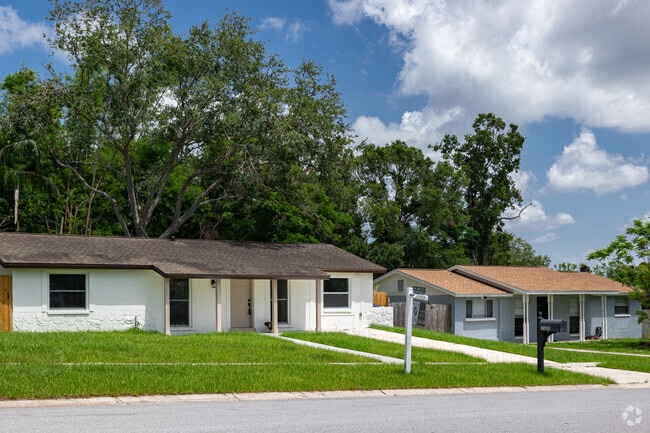 Brigadoon of Clearwater features single-family ranch-style homes.