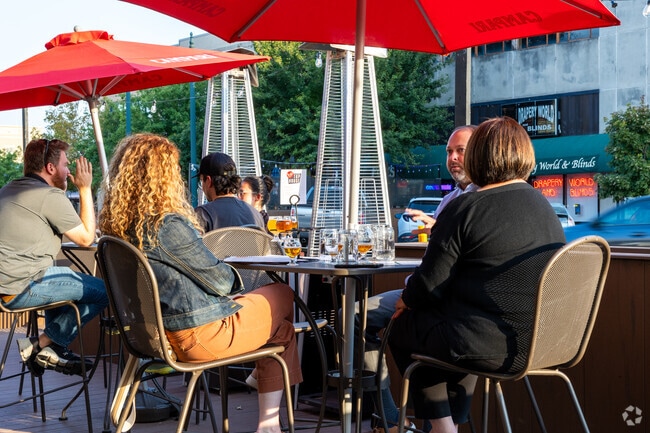 Downtown Manhattan offers entertainment, boutiques, and restaurants.