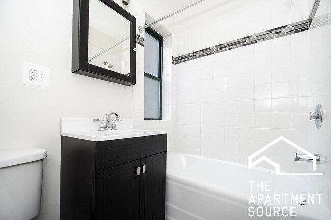 3849 N Greenview Ave unit 1, Chicago, IL 60613 - photo 6